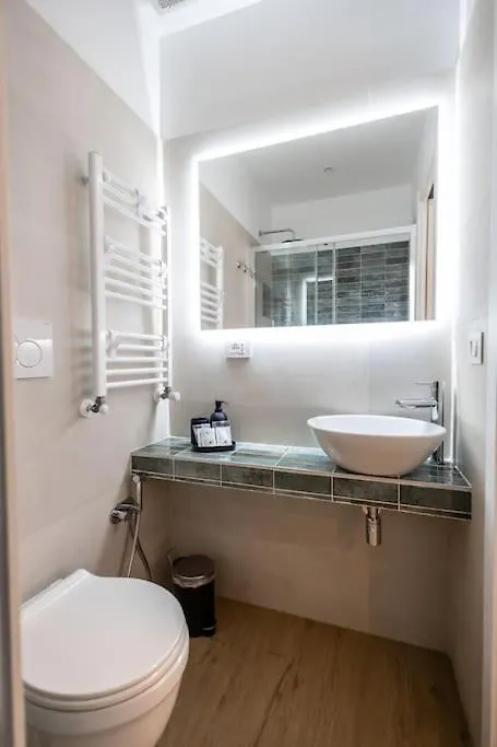 Re Di Roma Ela Apartment 0*,  Italia