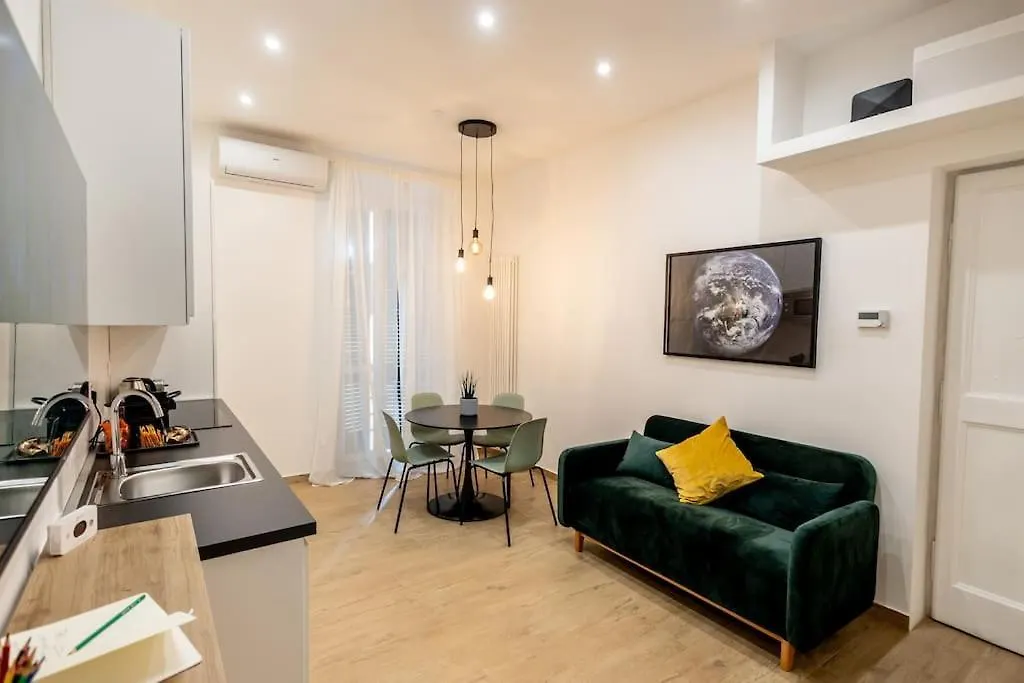 Re Di Roma Ela Apartment Italy