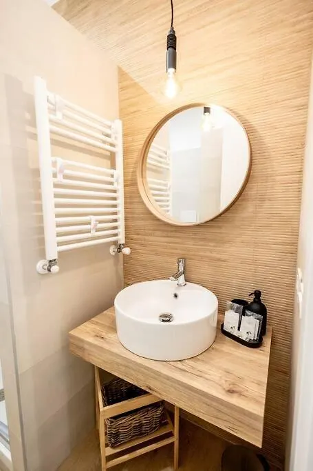 Re Di Roma Ela Apartment Italy